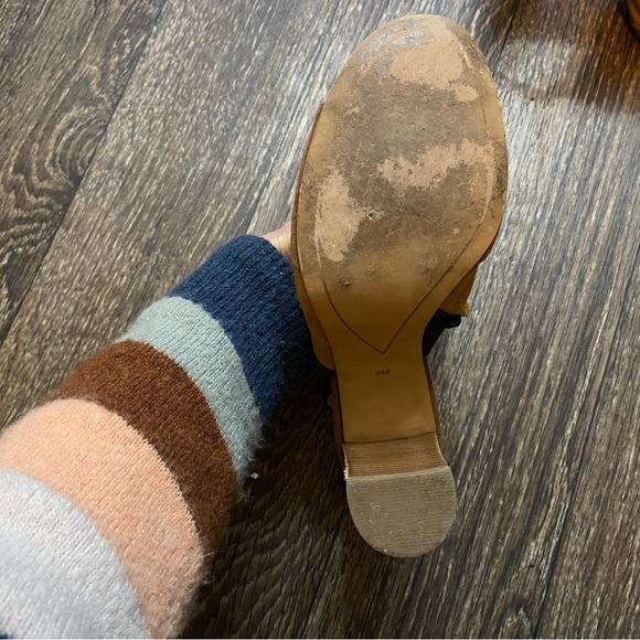 High heels sandals. Genuine leather inside, suede outside. 4.5” heel. Halogen. - Picture 4 of 8